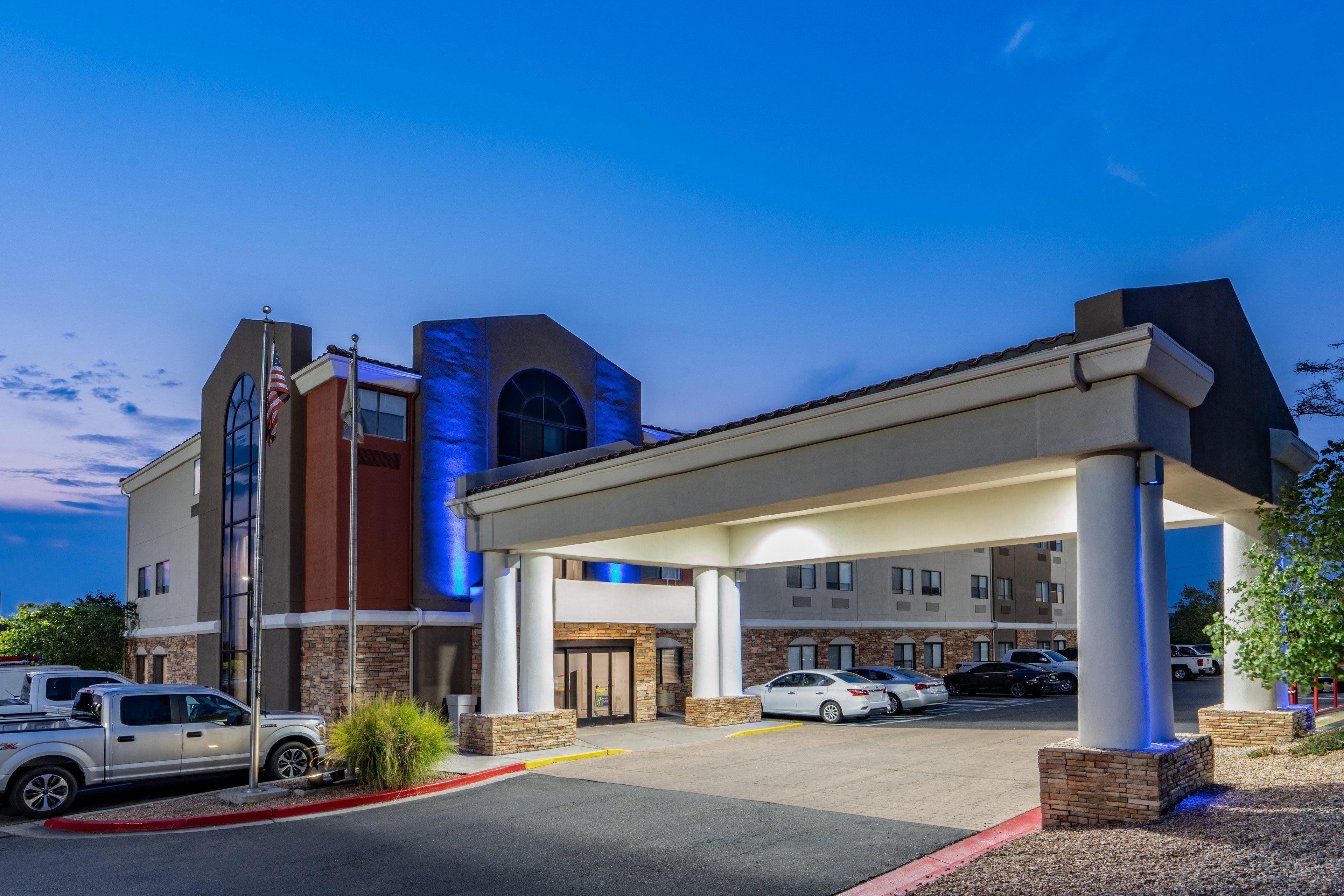 Holiday Inn Express Hotel & Suites Albuquerque - North Balloon Fiesta Park By Ihg Exterior foto