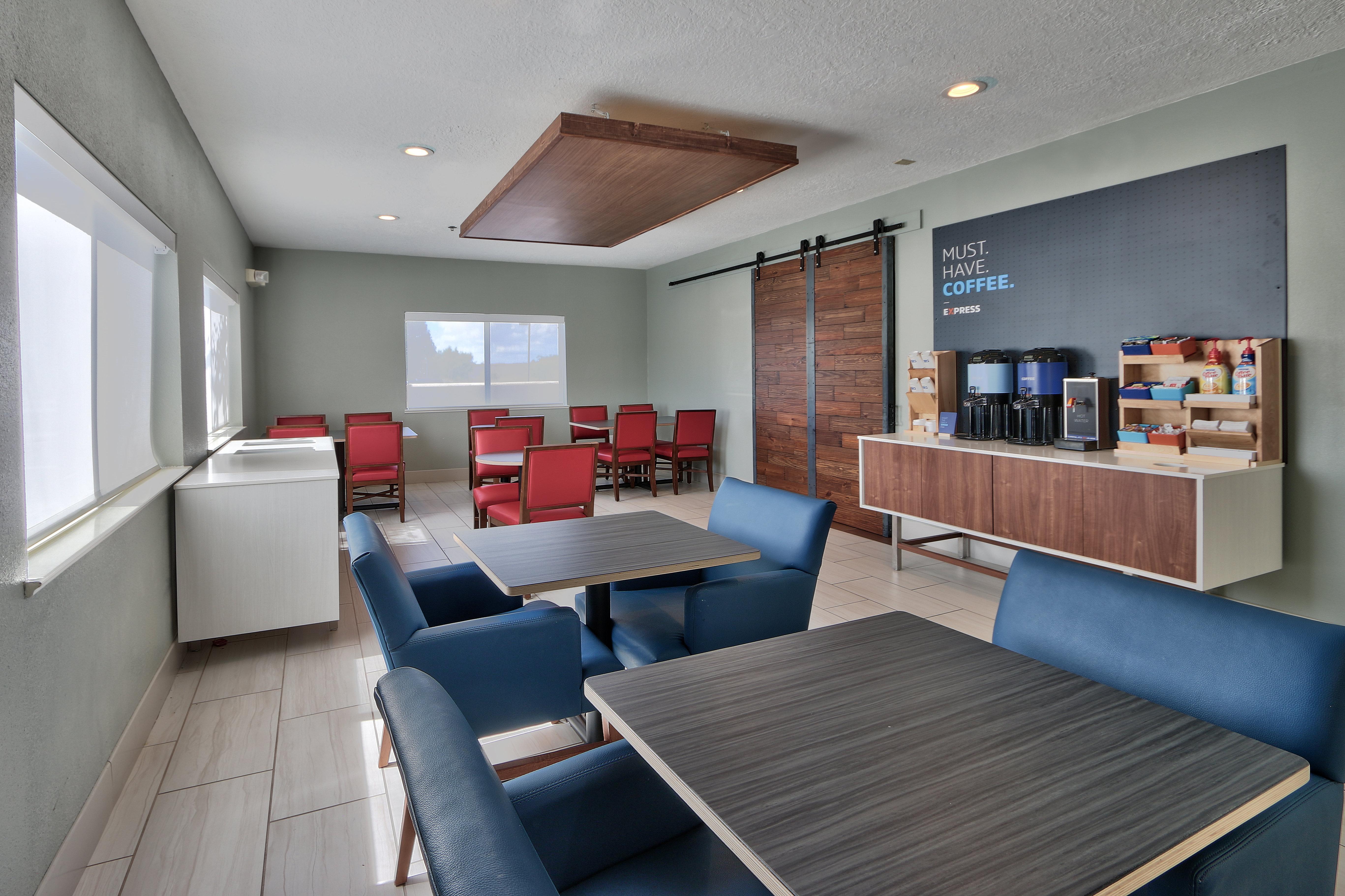 Holiday Inn Express Hotel & Suites Albuquerque - North Balloon Fiesta Park By Ihg Exterior foto